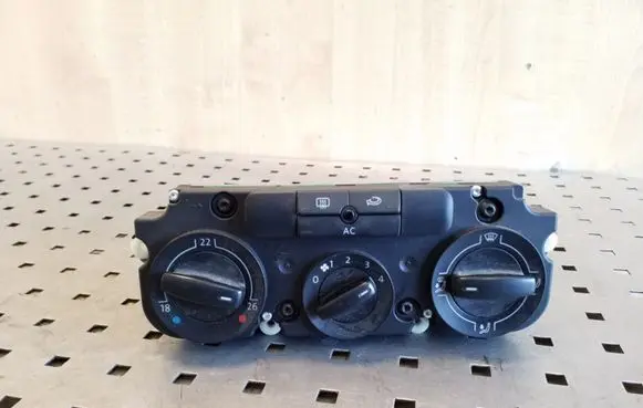 Volkswagen Tiguan Climate control unit 5M2820045A 5HB00932727