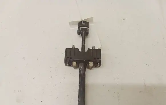 Opel Astra H Front door check strap stopper 13107175