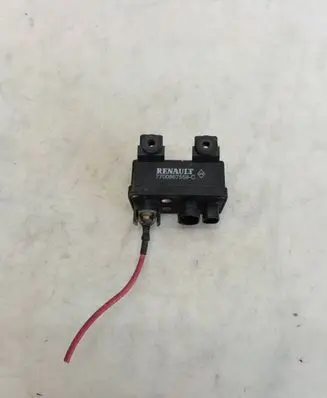 Renault Scenic I Glow plug pre-heat relay 7700867558C