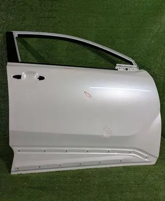 Toyota C-HR I Front door 
