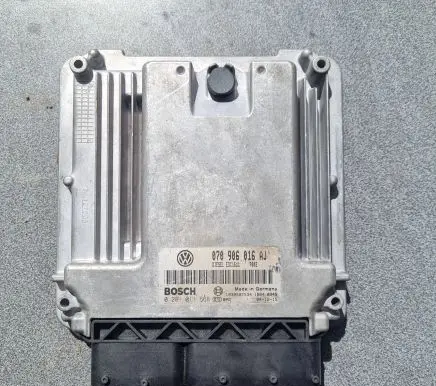 Volkswagen Transporter - Caravelle T5 Engine control unit/module 070906016AJ 1039S07534 0281011568