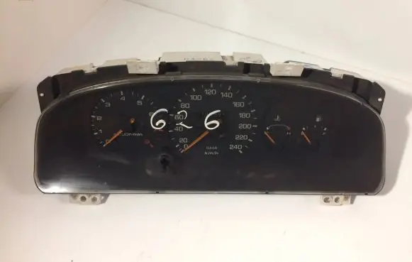 Mazda 626 Speedometer (instrument cluster) GA5RA