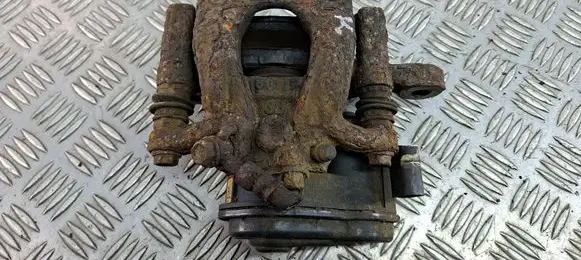 Nissan X-Trail T32 Rear brake caliper 