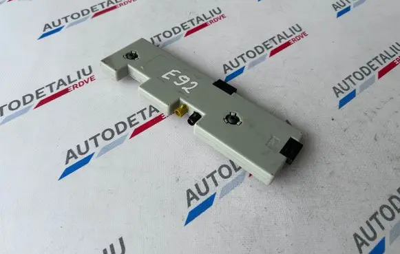 BMW 3 E90 E91 Aerial antenna amplifier 6928935 65206928935 9187647