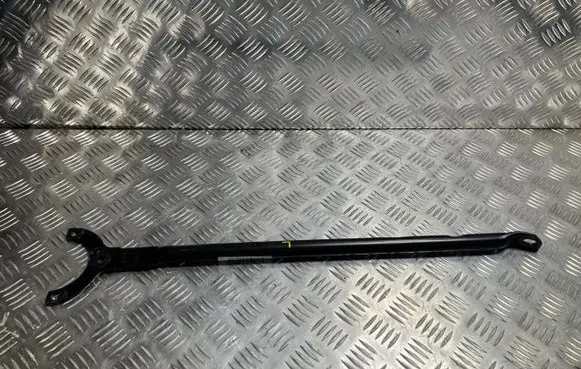BMW 1 F40 Front strut bar 7436243