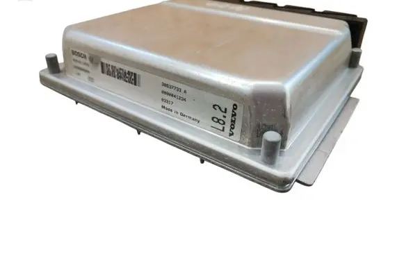 Volvo XC90 Engine control unit/module 30637733A 03317 0281011078