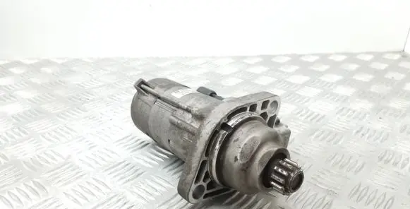 Volkswagen Tiguan Starter motor 02M911024A