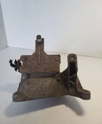 BMW 3 E90 E91 Engine mounting bracket 22116760309