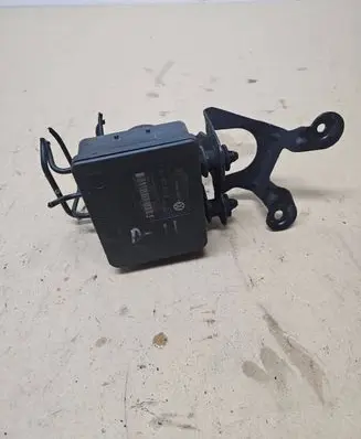 Volkswagen Golf V ABS Pump 1K0907379Q 00005305F3 10096003553