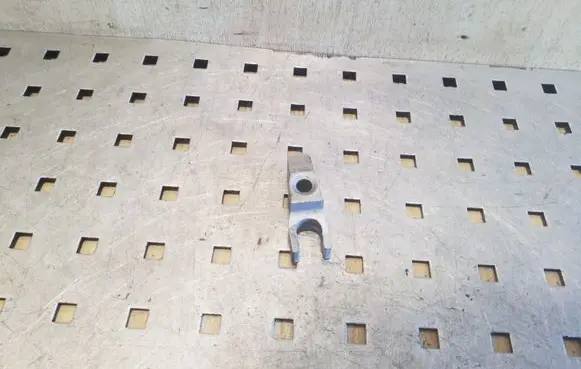 Opel Zafira C Fuel Injector clamp holder