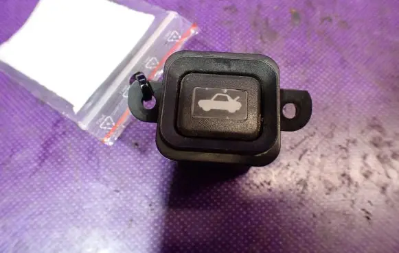 Honda CR-V Headlight wiper switch M08525