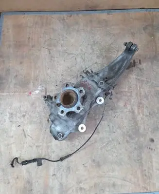 BMW 5 G30 G31 G38 Front wheel hub 6884383 31206884383