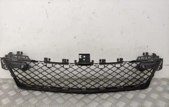 Mercedes-Benz C W204 Front bumper lower grill A2048851324