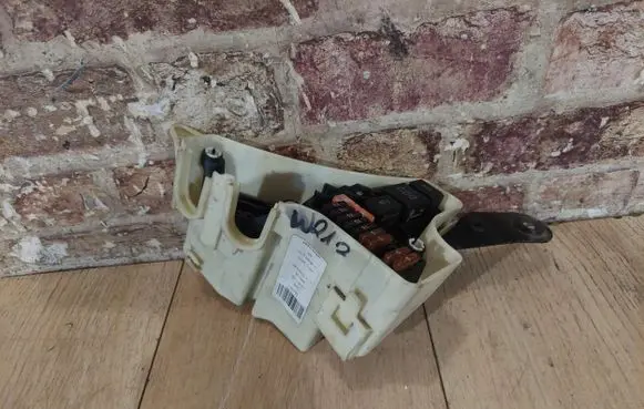 Mercedes-Benz E W212 Fuse box set