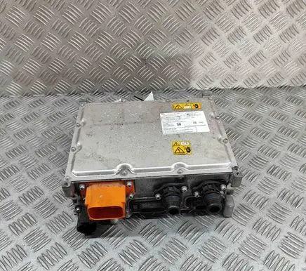 Voltage converter inverter