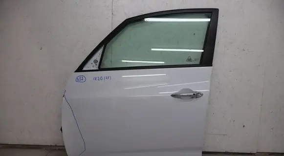 Hyundai ix20 Front door