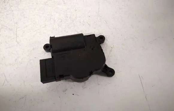 Audi A3 S3 8V Air flap motor/actuator 5Q0907511H