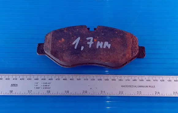Volkswagen Crafter Brake pads (rear) 