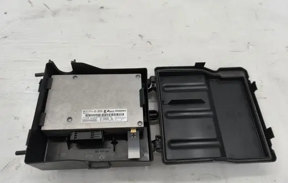 Audi A4 Allroad B8 Bluetooth control unit module 8T0862335C