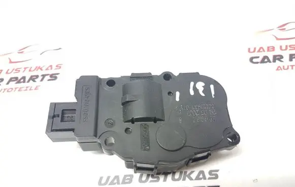 BMW 1 E81 E87 Air flap motor/actuator CZ113930