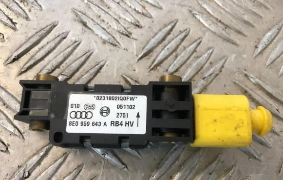 Audi A4 S4 B6 8E 8H Airbag deployment crash/impact sensor 8E0959643A 051102 02318021QFFW