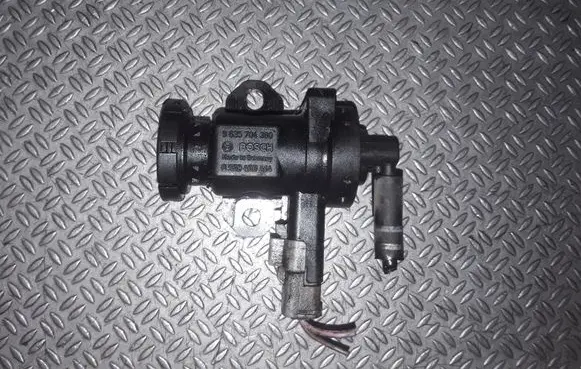 Peugeot 806 Turbo solenoid valve 9635704380