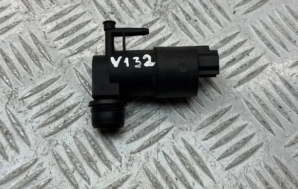 Toyota Verso Windscreen/windshield washer pump 853300F020