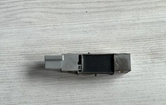 Volvo V70 Airbag deployment crash/impact sensor 9452777
