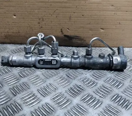 Land Rover Discovery Sport Fuel main line pipe G4D39D280BA