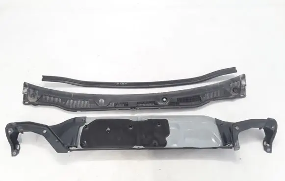 Renault Captur Wiper trim