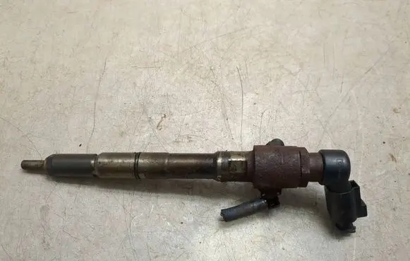 Volkswagen Caddy Fuel injector 03l130277b