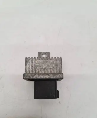 Renault Megane II Glow plug pre-heat relay 770011502G B50712