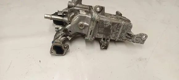 Mercedes-Benz X-class W470 EGR valve cooler 147351881R