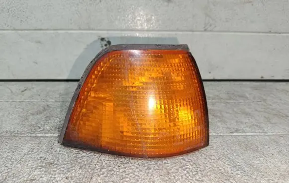 BMW 3 E36 Front indicator light 1387044