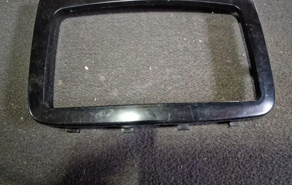 Mercedes-Benz Vito Viano W639 Radio/GPS head unit trim 6396890639