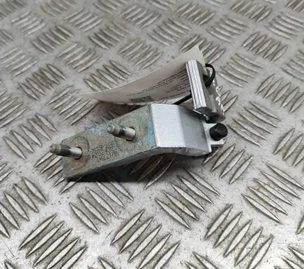 Rear door upper hinge