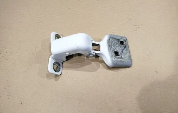 Renault Master III Front door upper hinge 804000006R