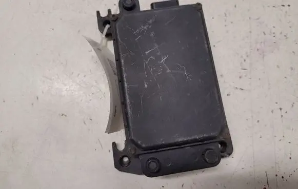 Volvo V40 Distronic sensor radar 31381556 31381558