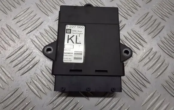 Opel Vectra C Door control unit/module 9227560
