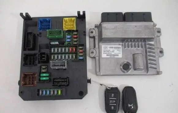 Engine ECU kit and lock set