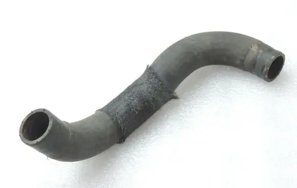 Toyota Auris 150 Engine coolant pipe/hose 165730R010