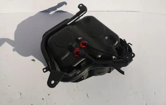 Audi A4 S4 B8 8K AdBlue liquid reservoir 