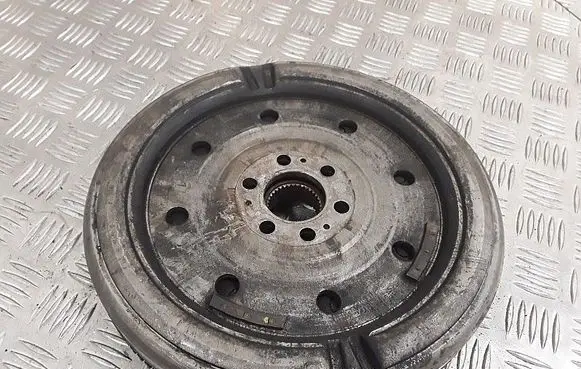 Skoda Octavia Mk2 (1Z) Flywheel 03g105266