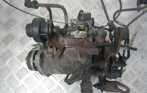 Renault Trafic I Fuel injection high pressure pump 131003 05-1652