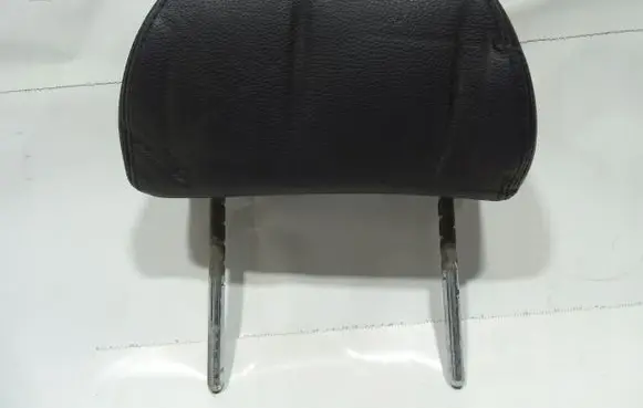 Ford Mondeo Mk III Rear seat headrest 
