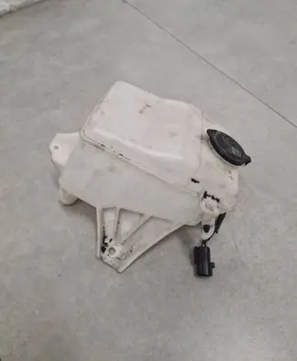 Toyota Mirai Lamp washer fluid tank 060851548