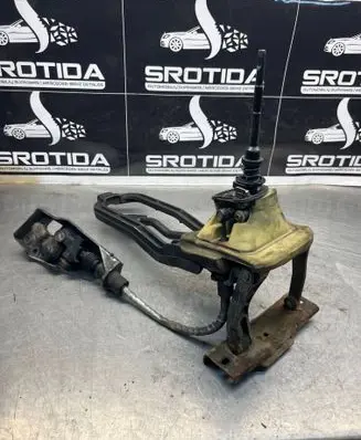 Mercedes-Benz C W203 Gear shifter/selector A20326009