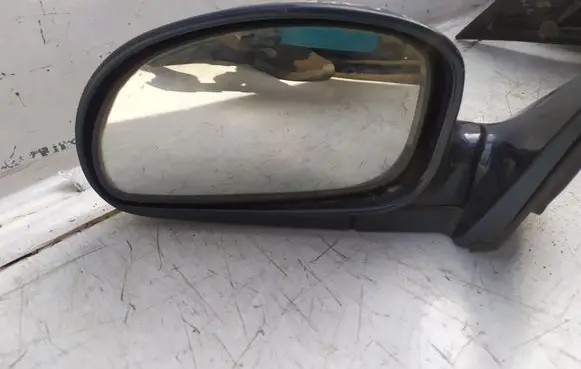 Hyundai Elantra Front door electric wing mirror