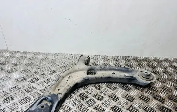 Volkswagen PASSAT B8 Front lower control arm/wishbone 