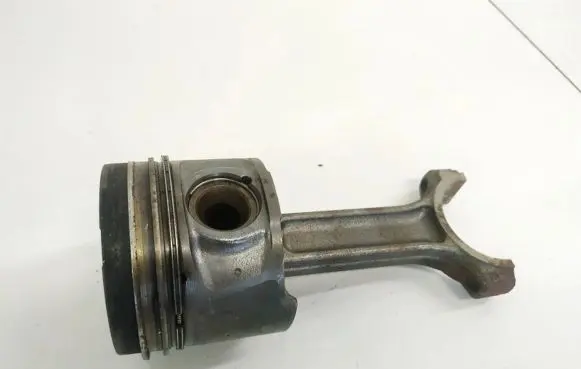 Renault Scenic III - Grand scenic III Piston with connecting rod 07657hv